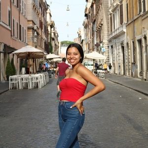 Meet your Posher, Alina